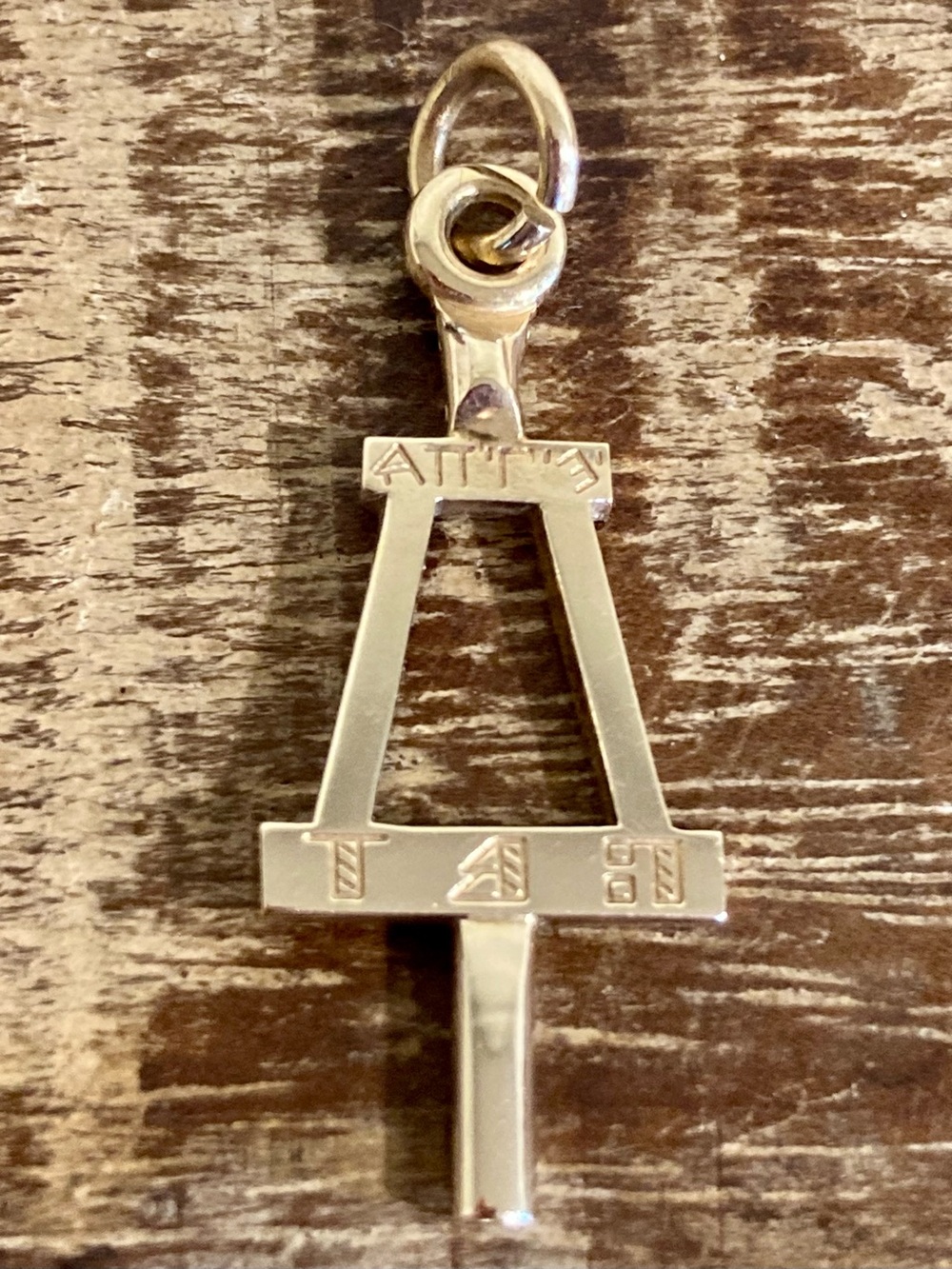 10K Gold 1967 Tau Beta Pi Engineering Honor Society Fraternity Charm/Key Pendant
